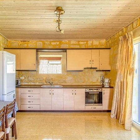 Mouríon Lake Villas II מראה חיצוני תמונה