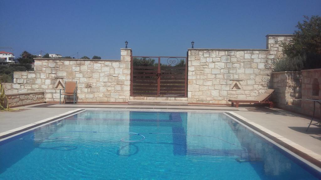 Mouríon Lake Villas II מראה חיצוני תמונה