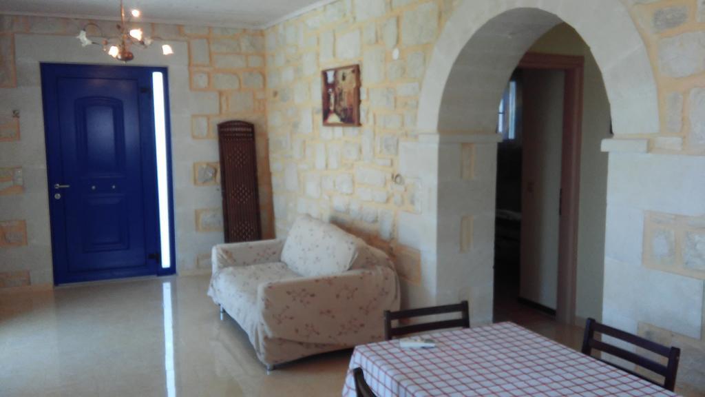 Mouríon Lake Villas II מראה חיצוני תמונה