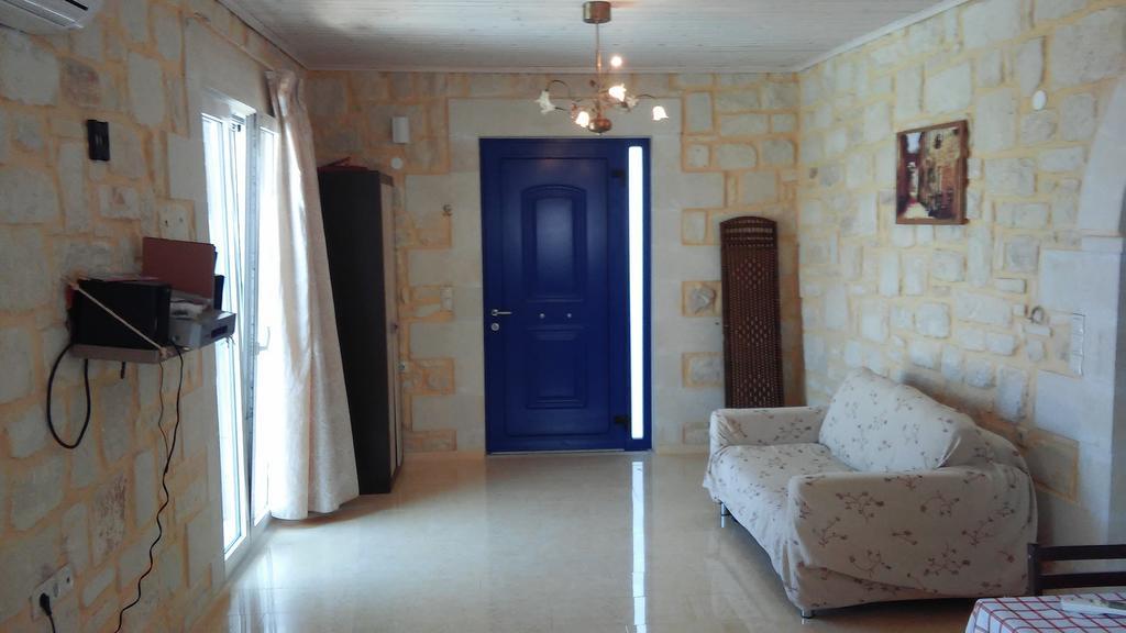 Mouríon Lake Villas II מראה חיצוני תמונה