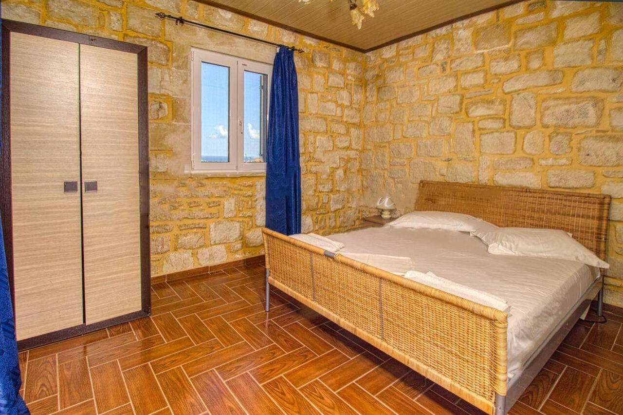 Mouríon Lake Villas II מראה חיצוני תמונה